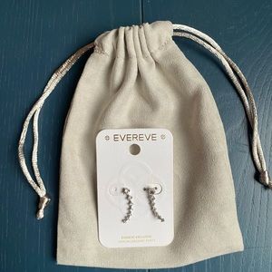 Never worn crawler earrings